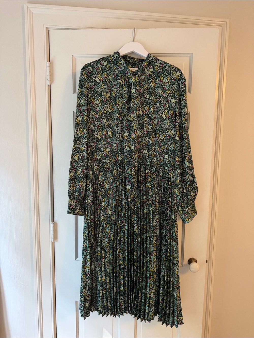 Green Floral Long-Sleeve Pleated Midi Dress